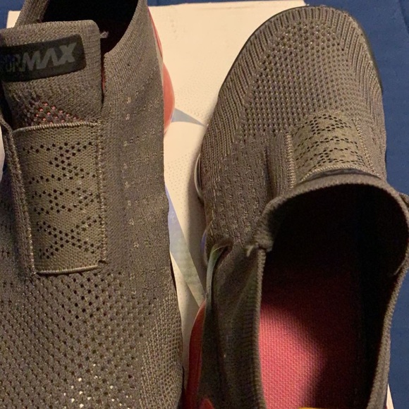 Nike Multi-Color Vapormax (Women) - Picture 4 of 5